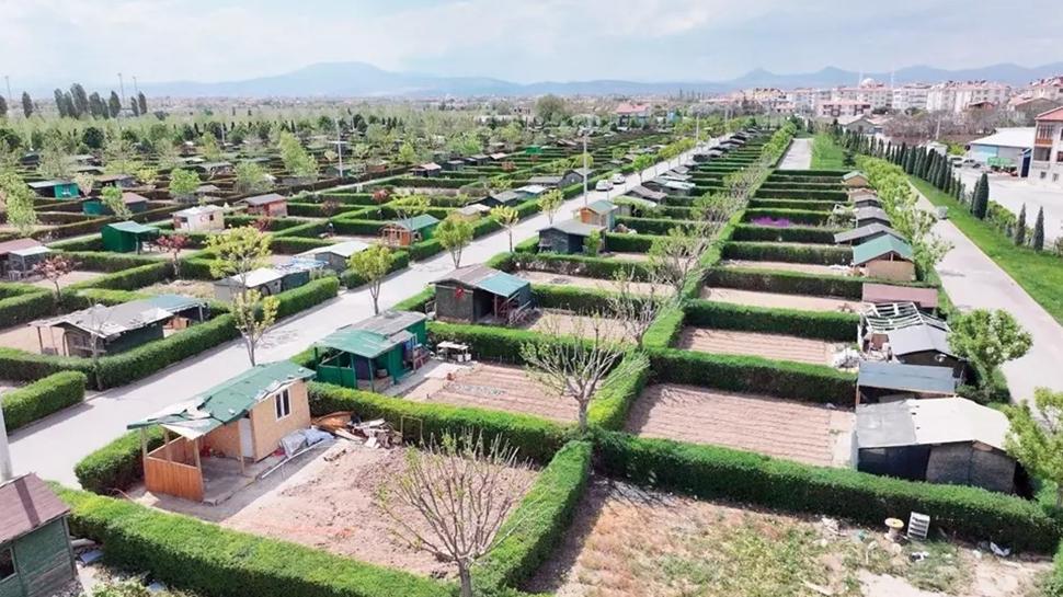 Bah�e kalacak villa y�k�lacak