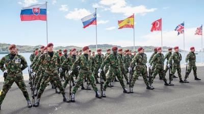 AB, NATO'ya alternatif ar�yor