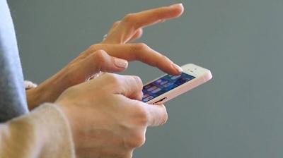 �ngiltere, �ocuk g�venli�i i�in vites y�kseltti! Sosyal medya �irketlerine bask� art�r�ld�