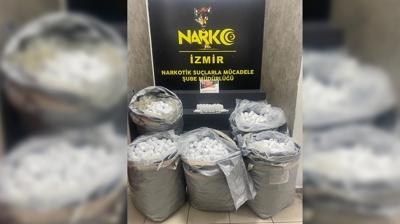 �zmir'de narkotik operasyonu: 156 bin 600 uyu�turucu hap ele ge�irildi