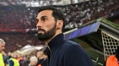 Real Madrid'de Arbeloa ile yollar ayr�l�yor