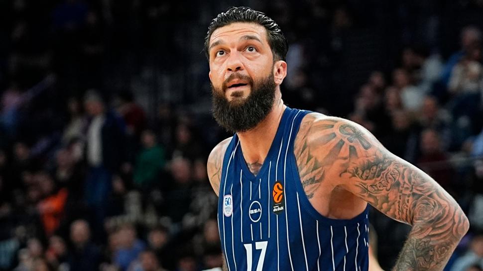 Anadolu Efes, Panathinaikos deplasmanında