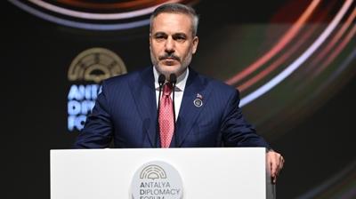 Bakan Fidan ADF'den uyard�: D�nya �srail'e 'dur' demeli