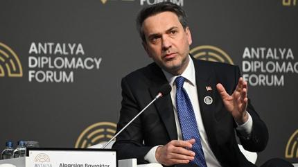 T�rkiye'den yenilenebilir enerji plan�! Bakan Bayraktar: Faydalanmak istiyoruz