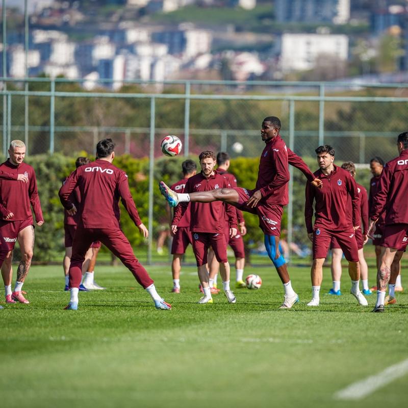 Trabzonspor'da Ba�ak�ehir mesaisi tam gaz devam etti