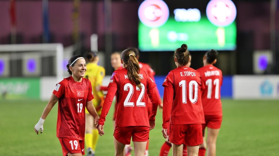 A Milli Kadın Futbol Takımı, Dünya Kupası'na bir adım daha yaklaştı