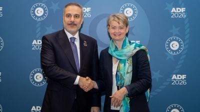 Bakan Fidan, �ngiliz mevkida�� Cooper ile g�r��t�