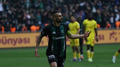 Kocaelispor, G�ztepe kar��s�nda son dakika puan� kurtard�