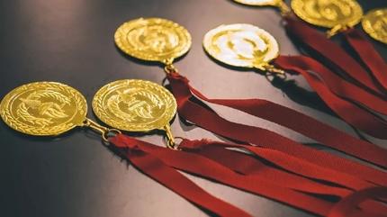 18 Nisan Cumartesi: Gram ve �eyrek alt�n ka� TL oldu? ��te alt�n fiyatlar�...