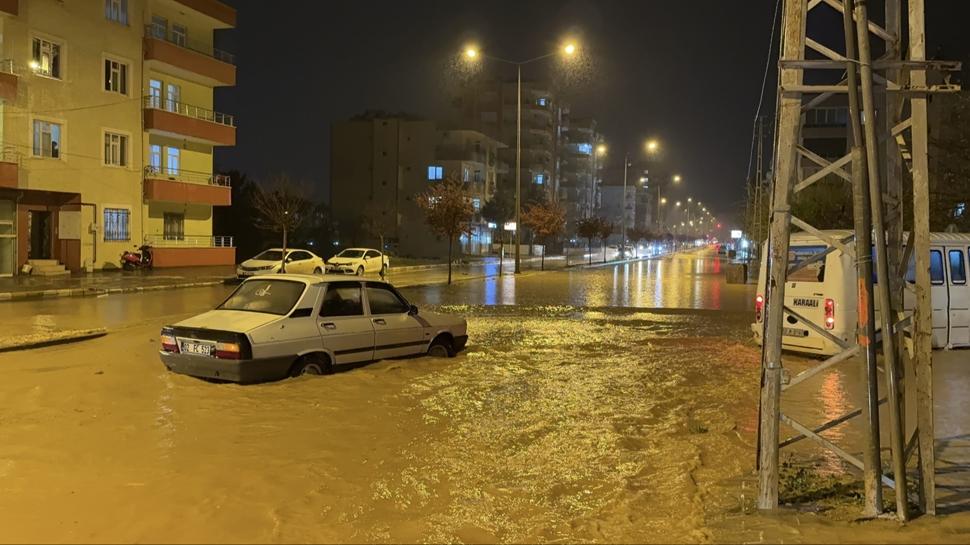 Adıyaman'ı sel vurdu: 15 kişi kurtarıldı