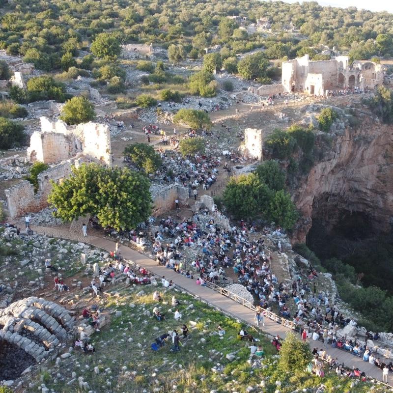 Bu sefer tatilde deniz, kum, g�ne� istemeyeceksiniz! Akdeniz'in sakl� antik kentlerinde tarih kokusu alacaks�n�z...