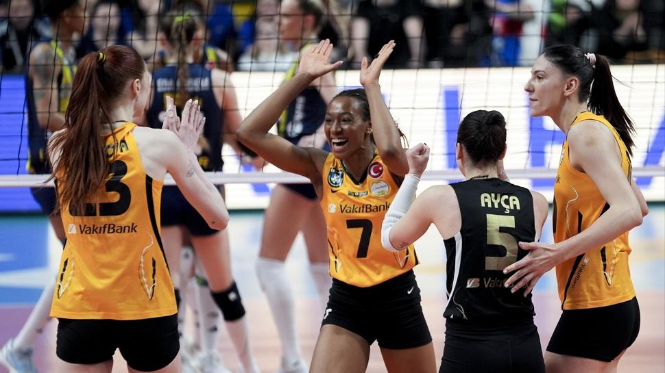 Sultanlar Ligi'nde şampiyon Vakıfbank! Fenerbahçe Medicana'yı mağlup ettiler...