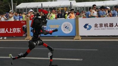 Yar� maratonda devrim! Robotlar d�nya rekoru k�rd�
