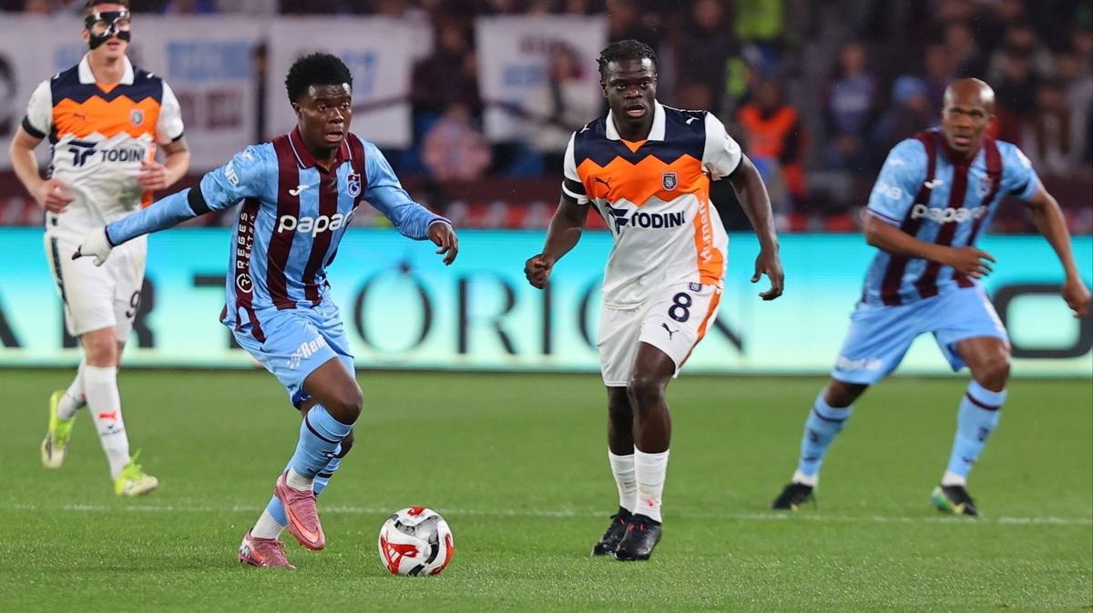 trabzonspor oulai ba�ak�ehir foto�raflar� resimleri