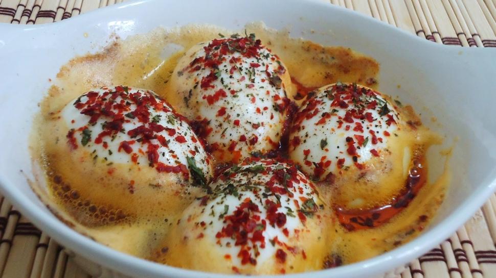 Yumurtanın en leziz hali: Tereyağlı yumurta kapama tarifi