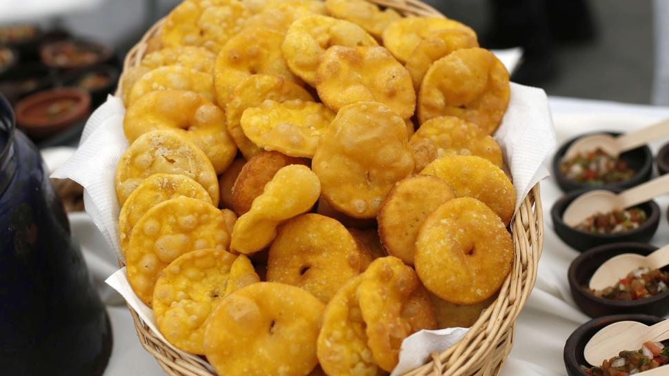 Sıfır yağ çeken lalanga tarifi! Kahvaltılık doyurucu lezzet