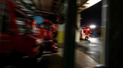 Esenyurt'ta korkutan fabrika yang�n�! Ekipler m�dahale ediyor