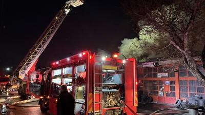 Konya'da oto sanayide yang�n! 2 ki�i yaraland�