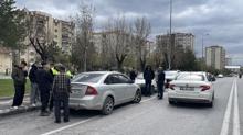 Ehliyetsiz gen� dedesinin otomobiliyle gezerken polise yakaland�