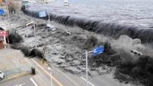 Japonya 7,4 ile salland�: Tsunami uyar�s� yap�ld� 