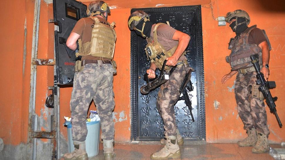 23 adrese eş zamanlı operasyon! Terör örgütü DHKP-C hücreleri çökertildi