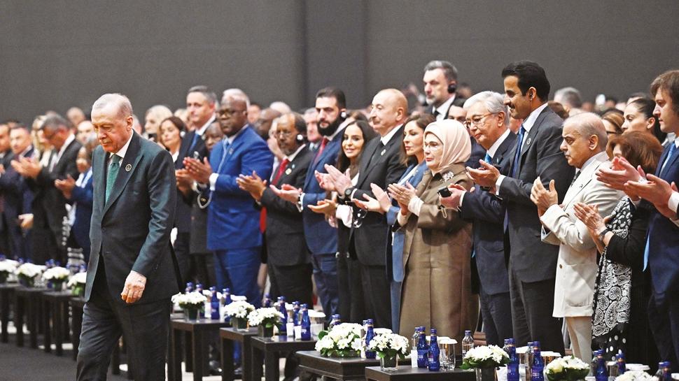 Dünya Antalya'da Berlin kapı dışında