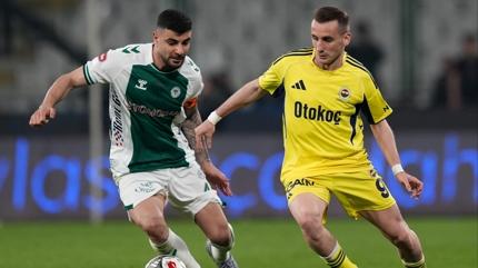 Fenerbah�e kupay� uzatt�! Konyaspor penalt� gol�yle turlad�