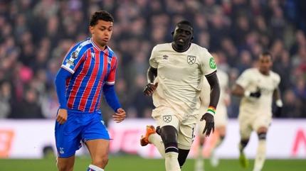 Crystal Palace ile West Ham berabere kald�! Premier Lig'de k�me d��en ilk tak�m belli oldu...