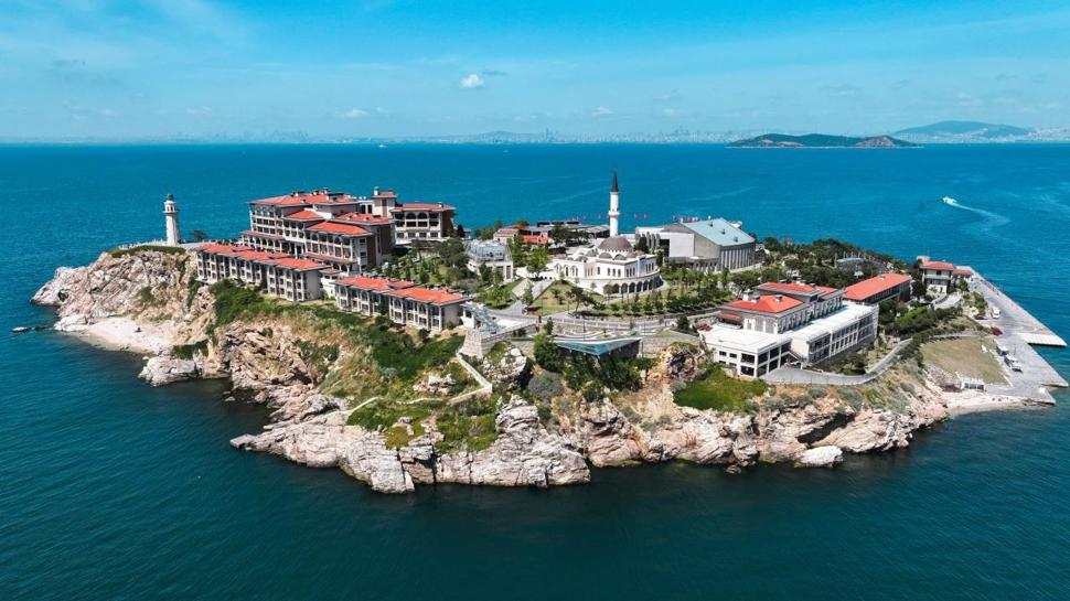 20 bin öğrenci Demokrasi ve Özgürlükler Adası'nı ziyaret edecek