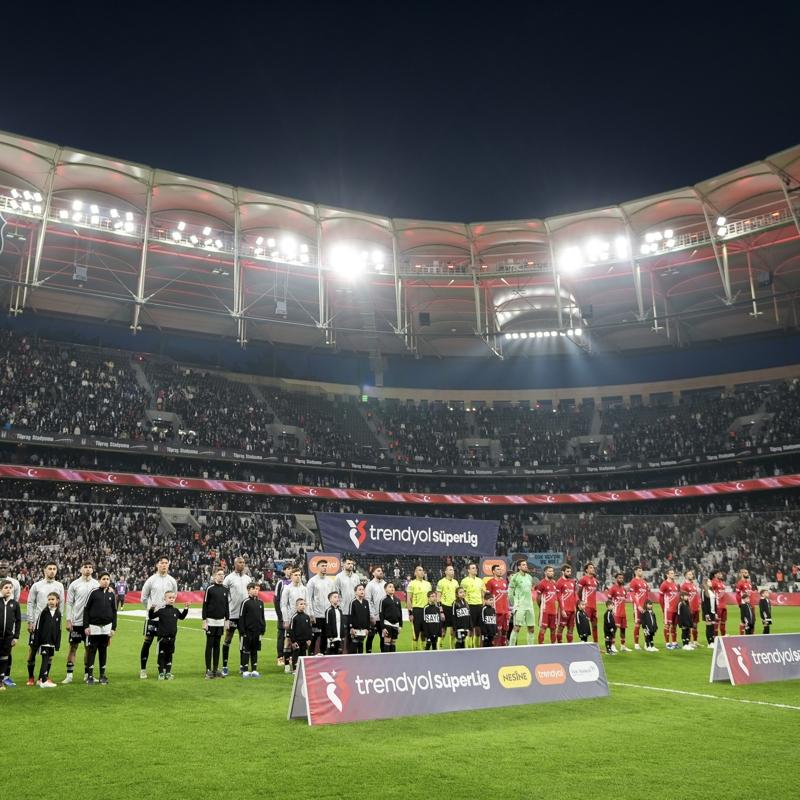 Be�ikta� a��klad�! Kupadaki Alanyaspor ma�� kapal� gi�e