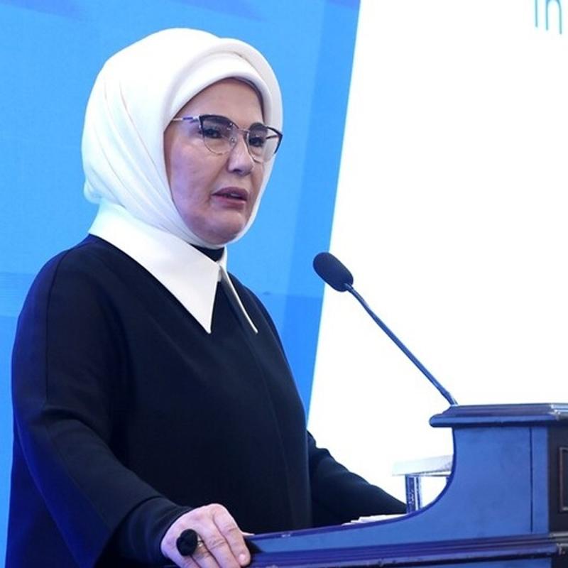 Emine Erdo�an'dan �ocuklar�n dijital ortamda korunmas� vurgusu