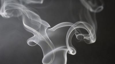 Mecliste uzla�� sa�land�! 2009 sonras� do�anlara sigara yasa��