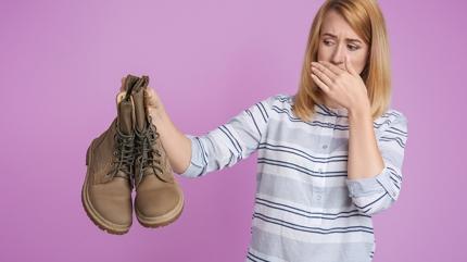 Kokan ayakkab�lara pratik ��z�m! Me�er bu kadar basitmi�