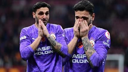 G�nay G�ven� g�zya�lar�n� tutamad�! Trib�nler �sl�klad�, yuhalad�