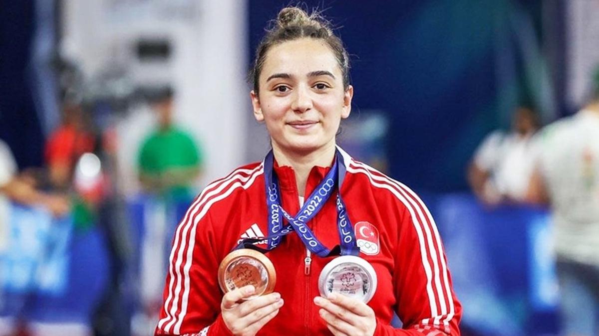 Nuray G�ng�r Halter Avrupa foto�raflar� resimleri