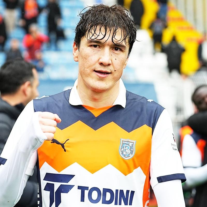 Ba�ak�ehir, Shomurodov'u tapusunu ald�