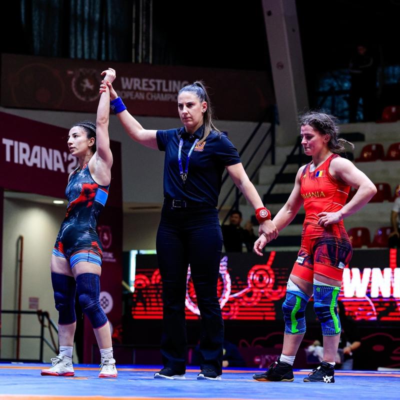 Milli g�re��i Evin Demirhan Yavuz'dan g�m�� madalya!