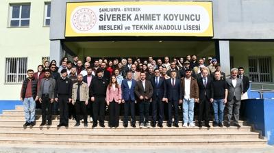 �anl�urfa Valisi ��ldak'tan sald�r� d�zenlenen okula ziyaret