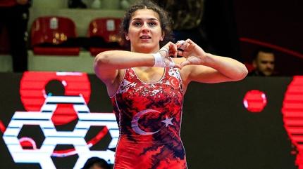 Avrupa �ampiyonu! Nesrin Ba�'tan alt�n madalya