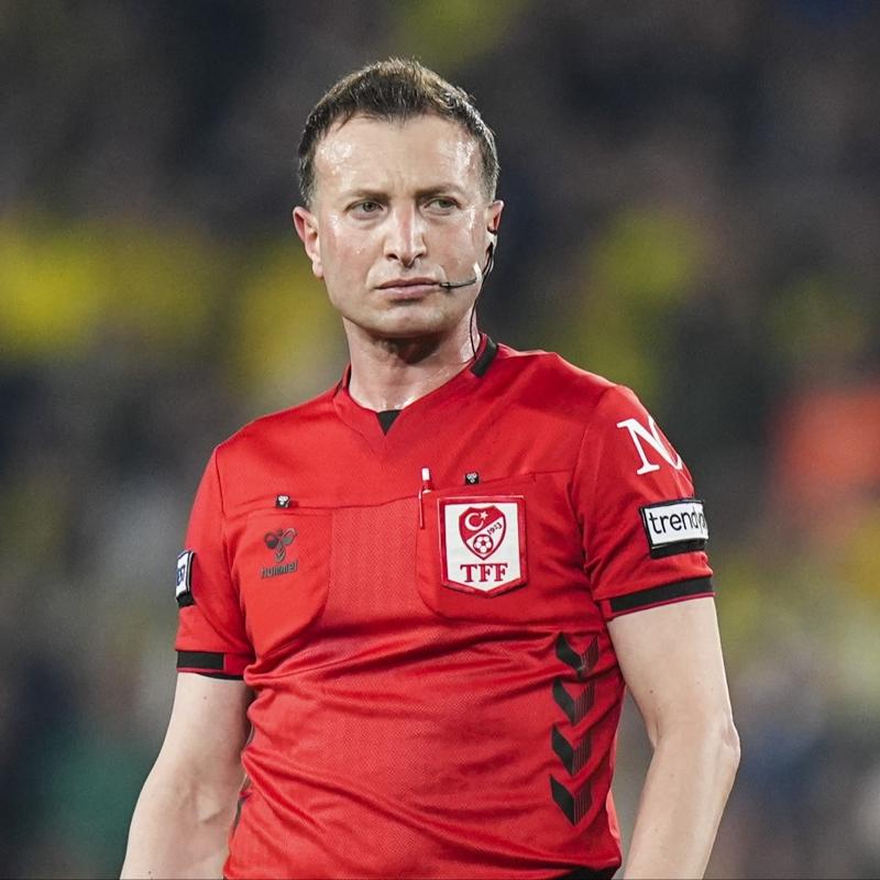 Derbi �ncesi hakem d�ellosu