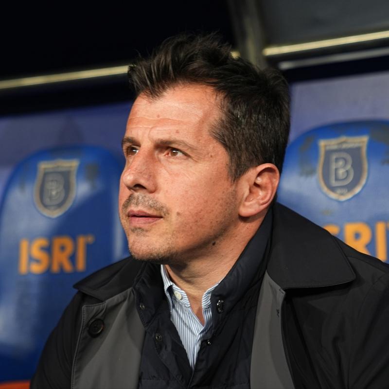 Emre Bel�zo�lu: Oyunun 1. dakikas� itibar�yla...