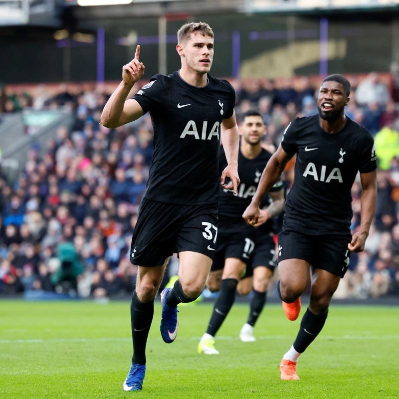 Manchester United, 2 futbolcu i�in transfer operasyonuna ba�lad�