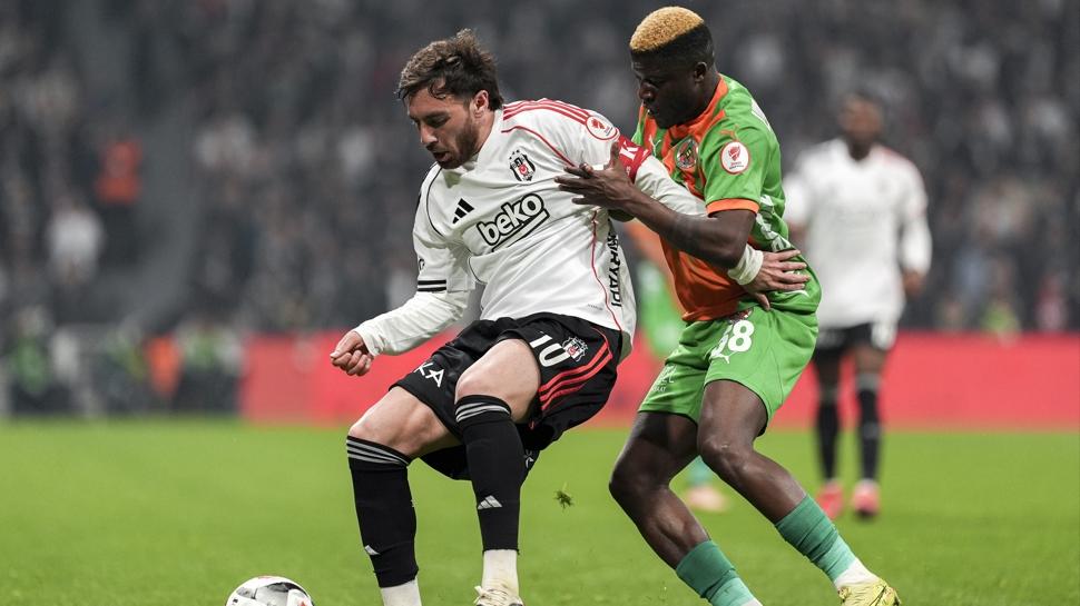 Orkun Kökçü: Sezonu kupayla bitirmek istiyoruz