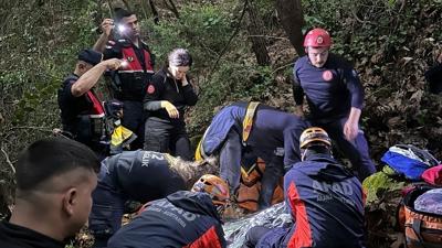 Antalya'da nefes kesen kurtarma: 80 metrelik u�urumdan sa� ��kar�ld�