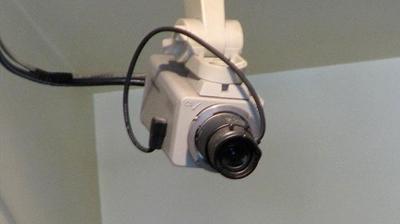 Gizli kamera rezaleti! Kom�usunun banyosunu izledi