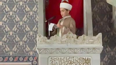 Rize'de 13 ya��ndaki ��renciden cuma hutbesi... Cemaat hayran kald�