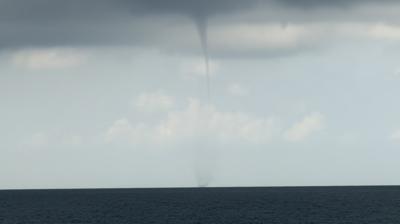 T�rkiye'de hortum pani�i! G�renler �a�k�nl���n� gizleyemedi