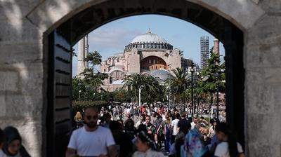 Yerli turistlerin 5 y�ldaki harcamalar� 100 milyar liray� a�t�