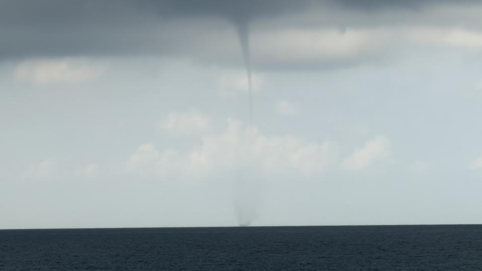 Türkiye'de hortum paniği! Görenler şaşkınlığını gizleyemedi