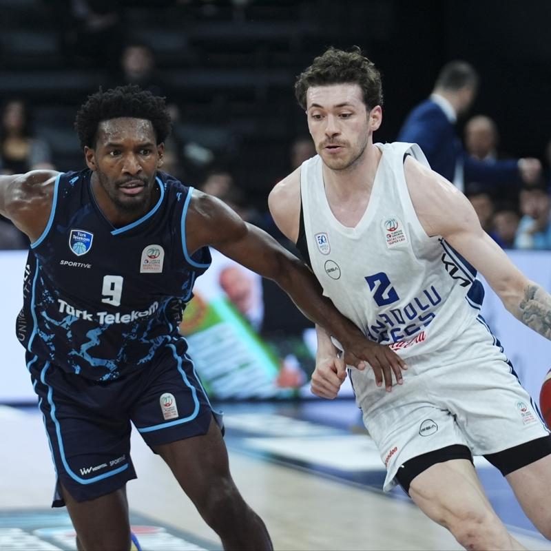 Anadolu Efes evinde T�rk Telekom'u yendi